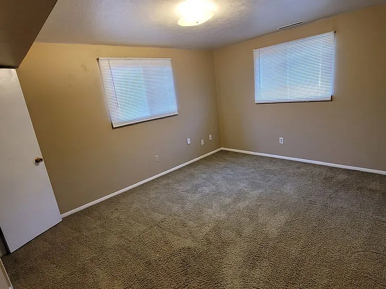 3917 Applewood Dr — Photo 25