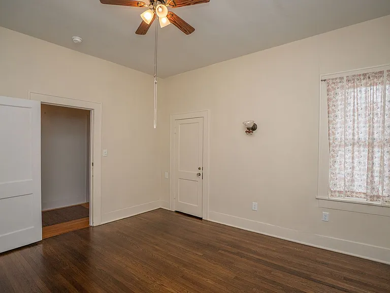 303 N Woodrow St — Photo 25