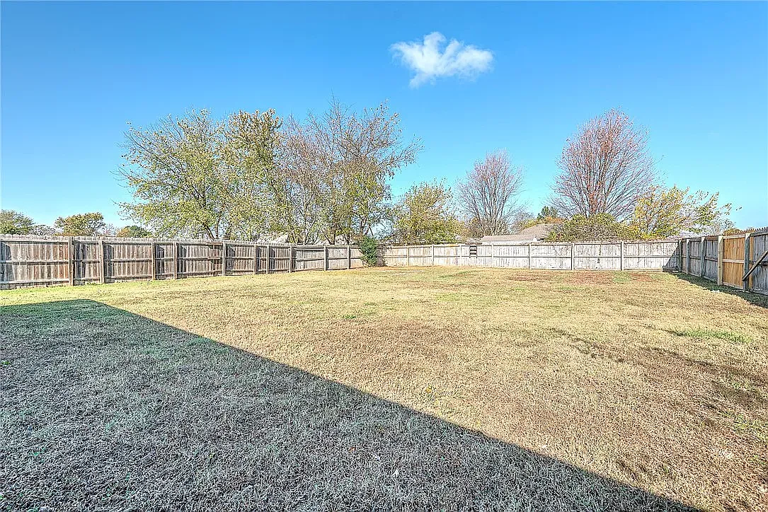 4 bed, 1527 sqft, $1,500 — Photo 4