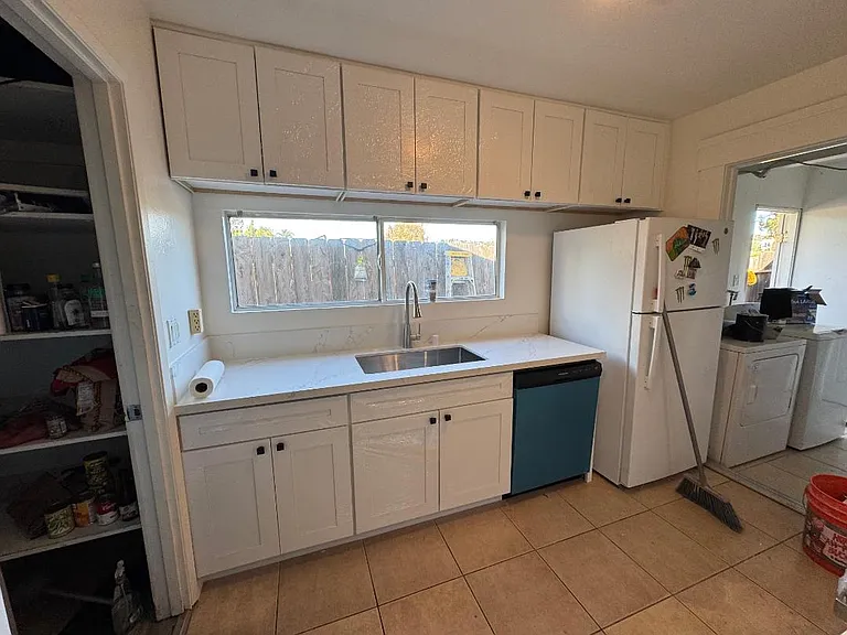 Brand new kitchen and appliances