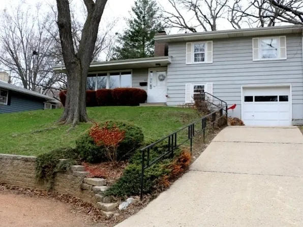 900 Glenview Dr, Madison, WI 53716