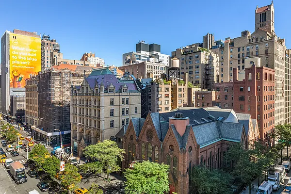 Sold by Douglas Elliman | media 26