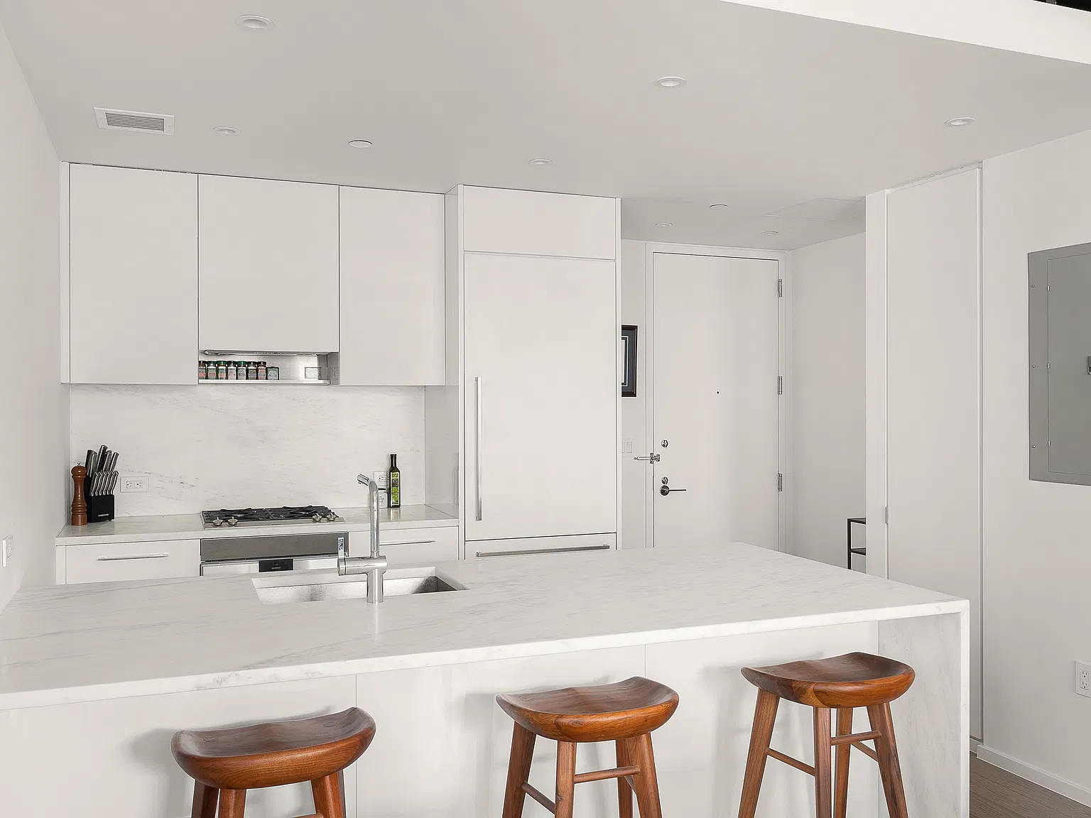150 East 23rd Street — Photo 3