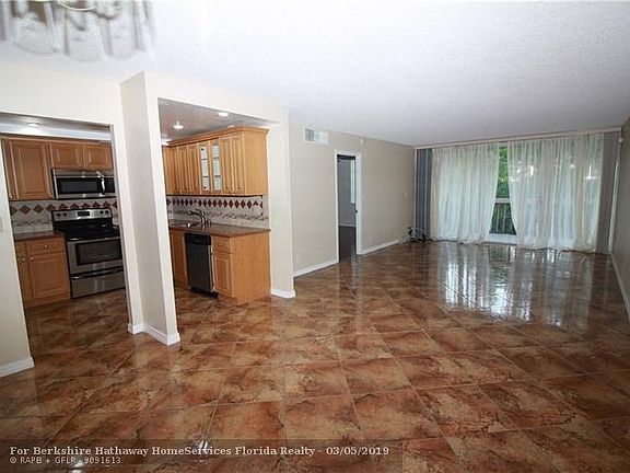 5th image of 7091 Environ Blvd APT 344