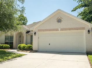 13501 Raintree Dr, Montgomery, TX 77356