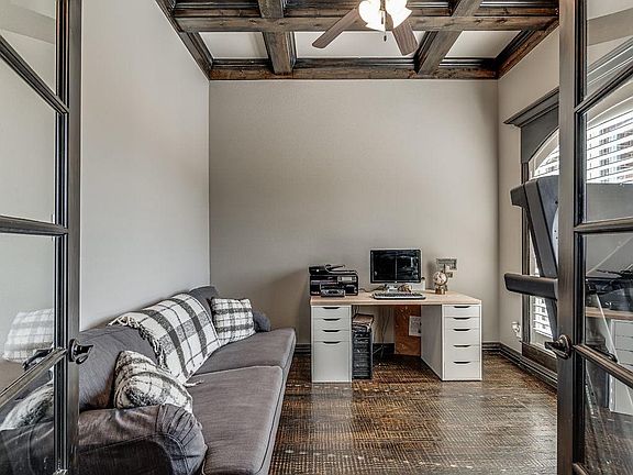 3rd image of 138 Hackney St