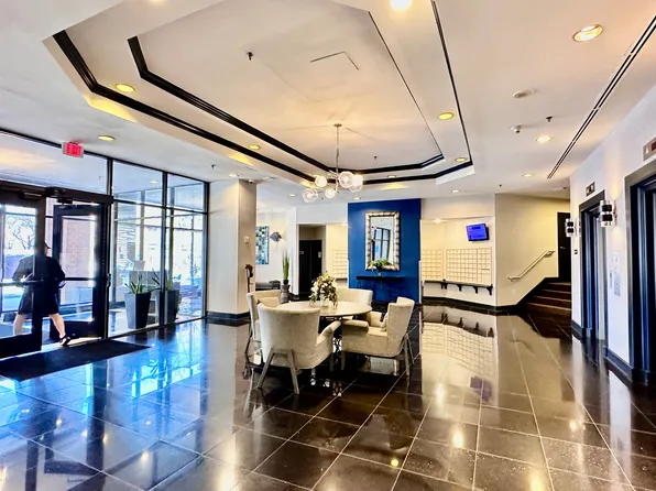 1001 N Randolph St, Arlington, VA