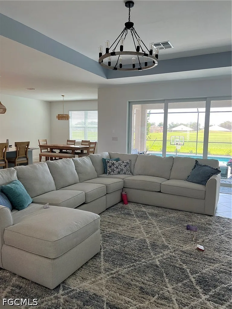 3 bed, 3.0 bath, 2434 sqft, $5,500 — Photo 4