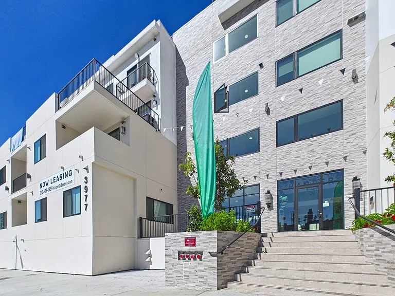 The Harper on Beverly — Photo 12