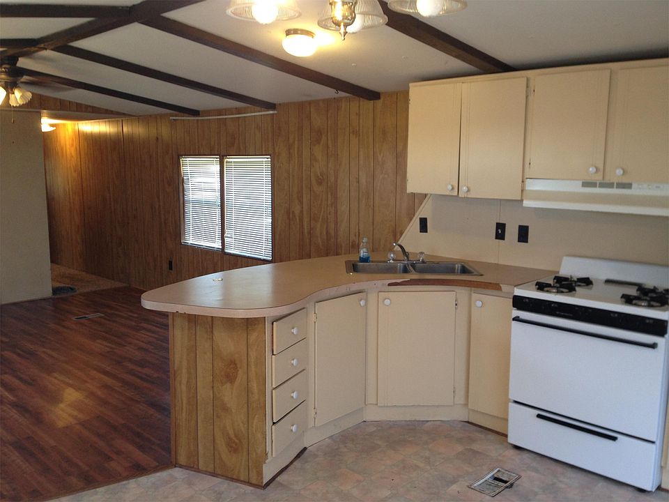 2nd image of 29 Country Aire