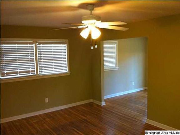 Great room w/ hardwoods