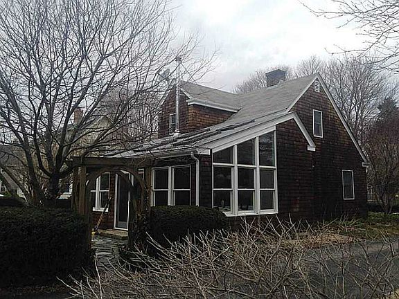 4th image of 259 Pond St
