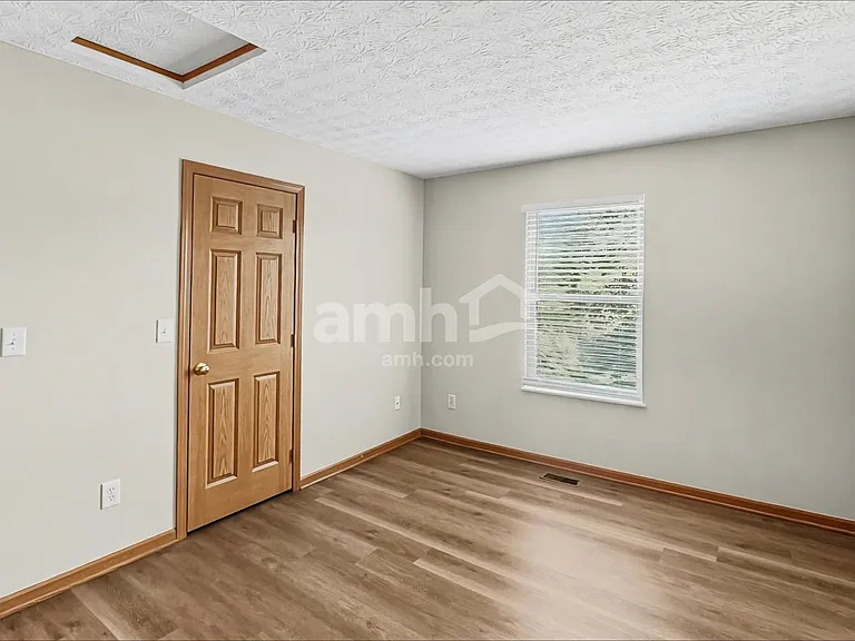 4436 Edgarton Dr — Photo 18