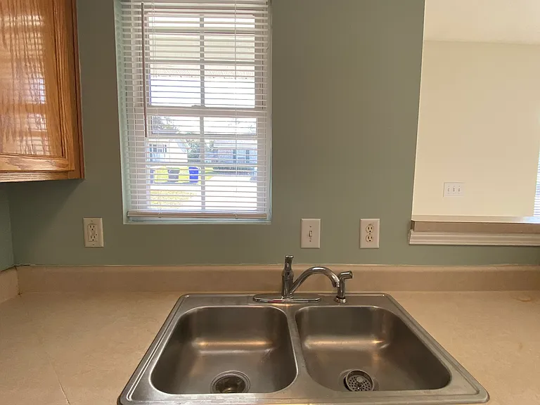 70 Coats Cir — Photo 4
