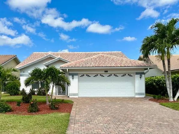 360 Fox Den Cir, Naples, FL 34104