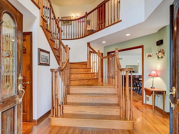 4th image of 705 Eton Ct