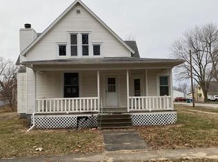 201 S Prairie St, Blue Mound, IL 62513