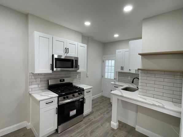 17 Conover Ave APT 2R