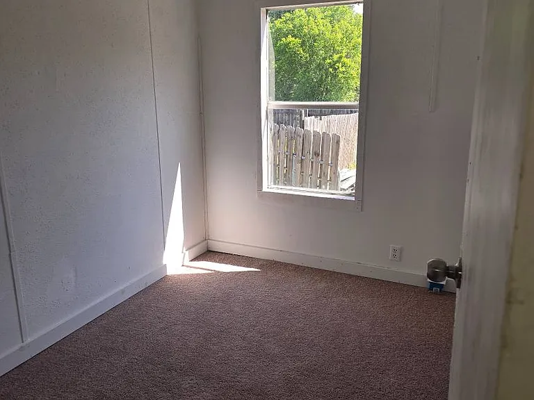 4915 Highway 80 — Photo 12