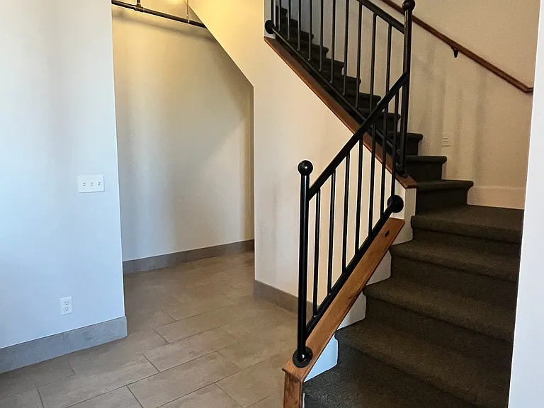 210 N Walnut St #11 — Photo 5