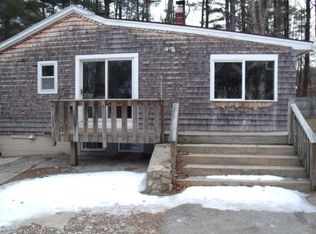105 Center St, Thompson, CT 06277