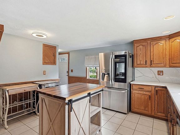 4th image of 31 Herrick Rd