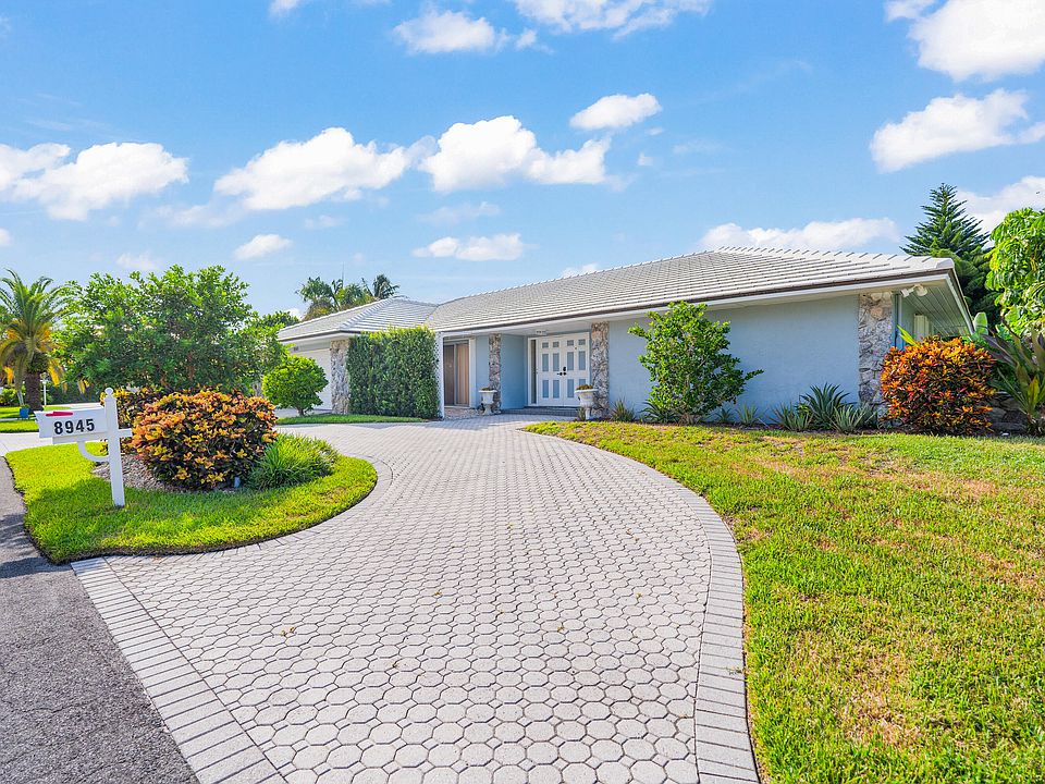 1st image of 8945 SE HARBOR ISLAND Way