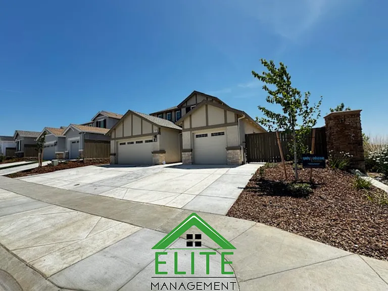 3008 Vaughn Way — Photo 24