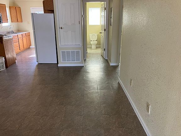 2nd image of 504 Cantrell Ave