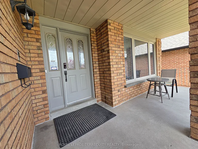 59 Foxhill Dr — Photo 5