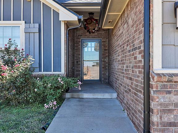 5th image of 16000 Mendoza Dr