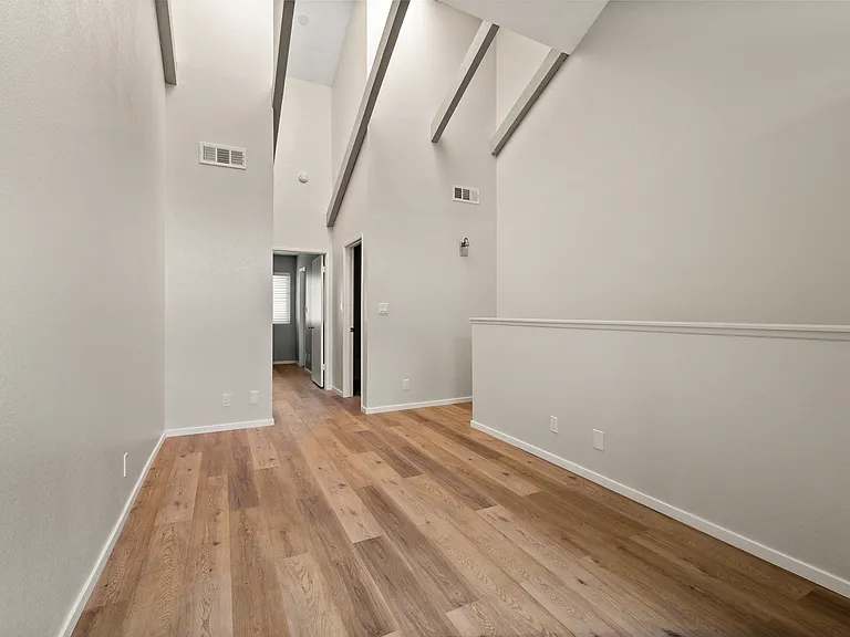 440 Linden Dr #2 — Photo 20