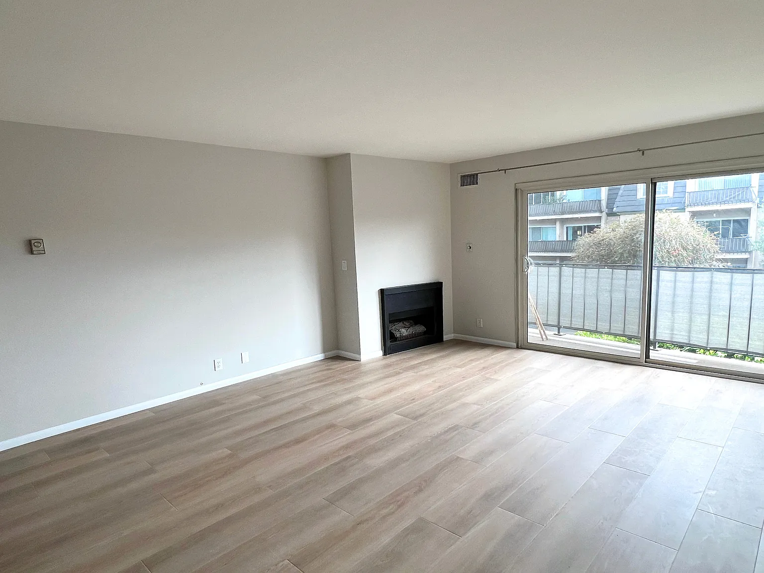 8163 Redlands St — Photo 4