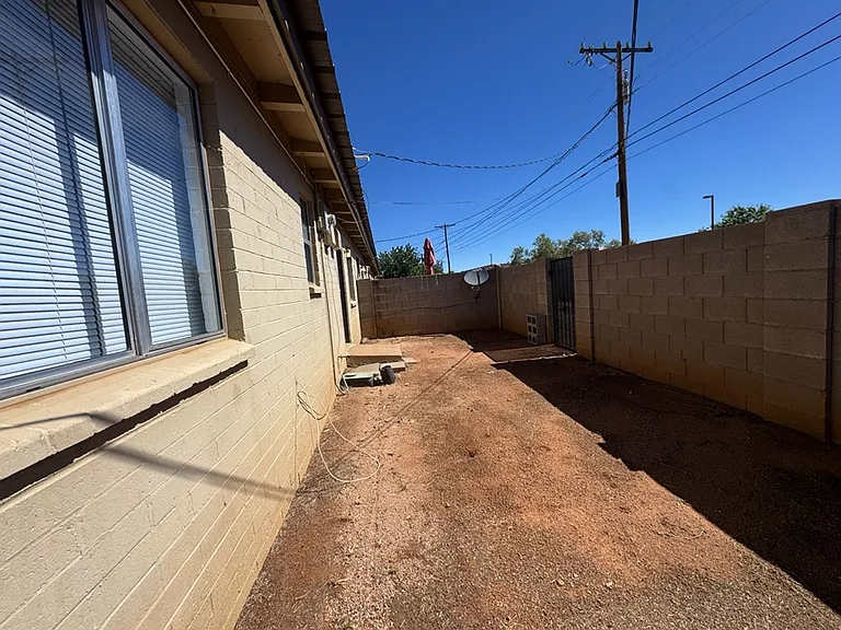 1800 E Fry Blvd #18 — Photo 11