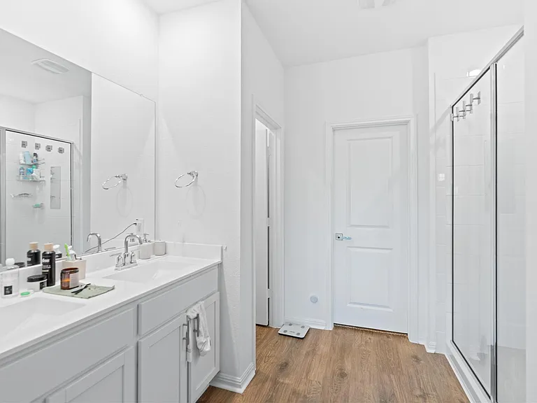 143 Santa Rosa Ln — Photo 17