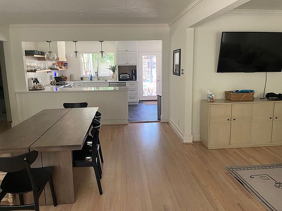 5th image of 3011 Carlford Cir