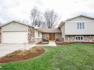 207 Terrance Dr, Naperville, IL