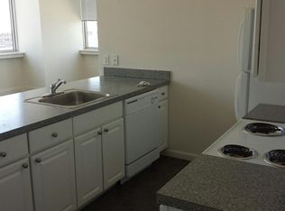 7 N 9th St #408, Philadelphia, PA 19107