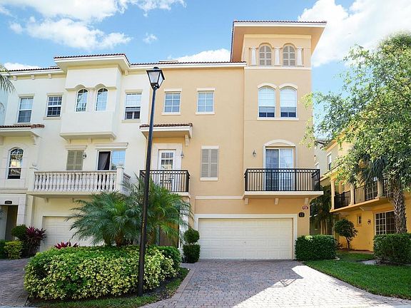 Home For Sale In Harbour Oaks