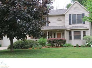 3081 Rosehill Dr, Lansing, MI 48911