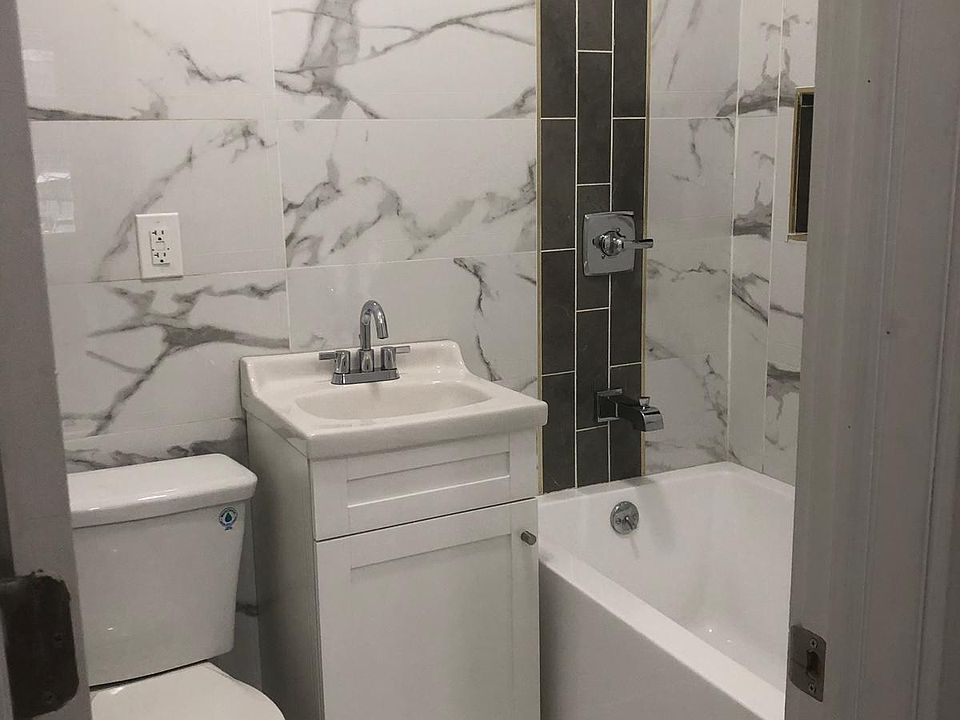 2nd image of 207 Webster Ave APT 2Q