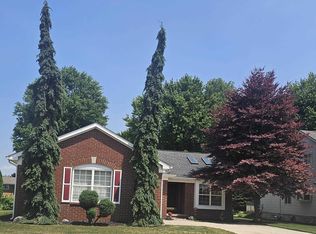 51810 Walnut Dr, Macomb, MI 48042