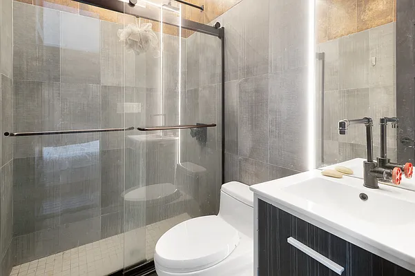 Rented by Oxford Property Group | media 19