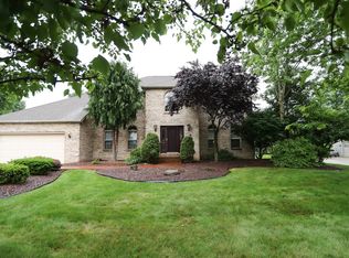 5900 Cherrywood Dr, Youngstown, OH