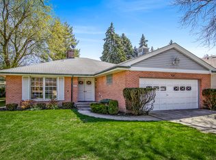 6837 N Lexington Ln, Niles, IL 60714