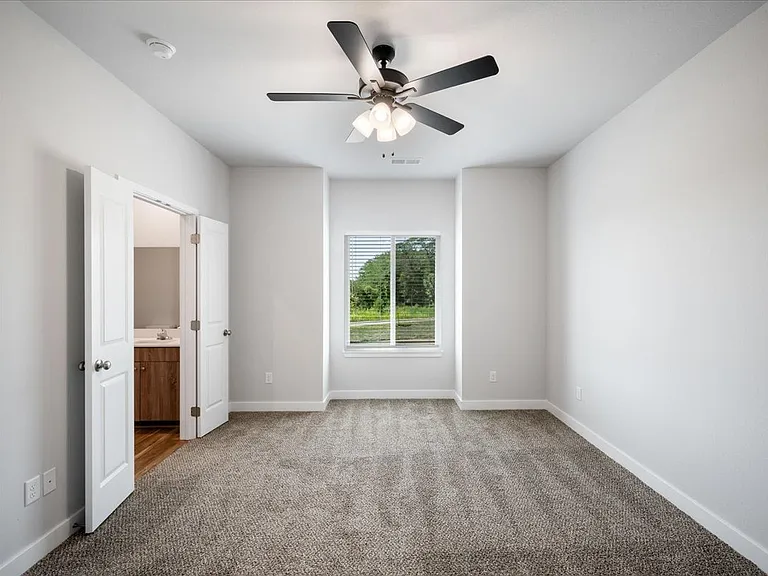 Barry West Townhomes — Photo 79
