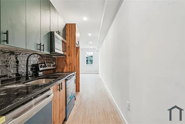 2 bed, $2,000 — Photo 3