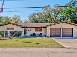 5301 Main Ave, Groves, TX 77619