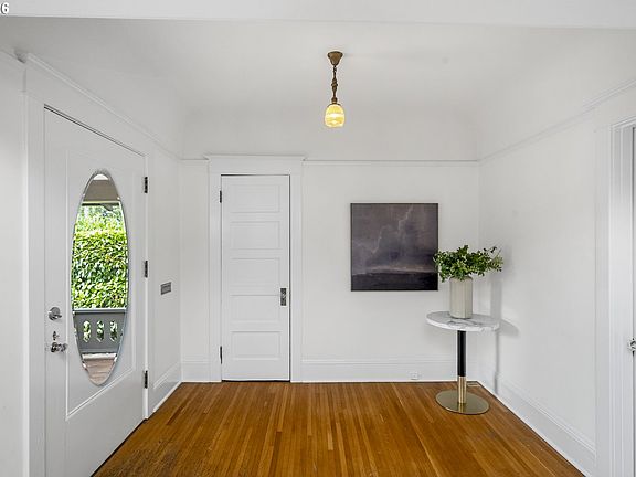 5th image of 4716 NE Rodney Ave