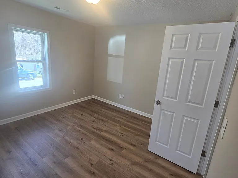 601 Huger St — Photo 3